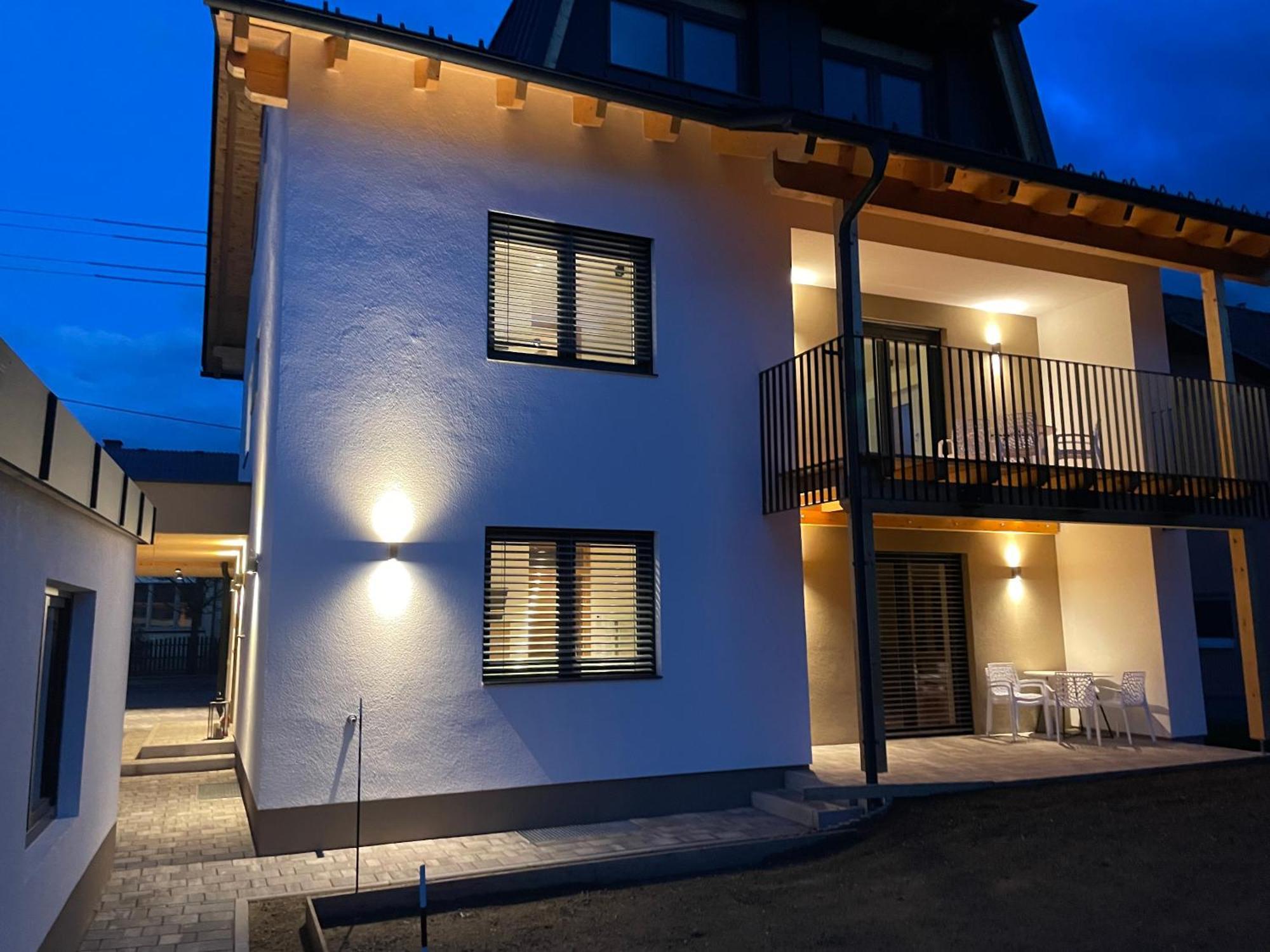 Lake & Town Apartments Klagenfurt Клагенфурт Екстериор снимка